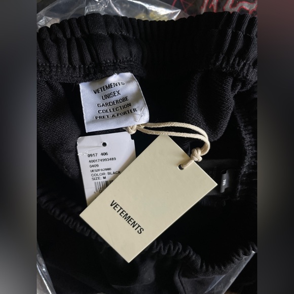 NEW Medium VETEMENTS BLACK graphic metal patch sweatpants joggers - Picture 7 of 14